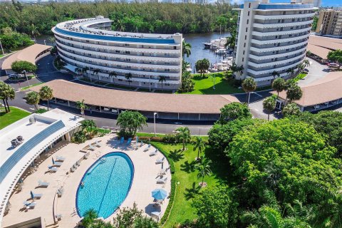 Condominio en venta en Deerfield Beach, Florida, 2 dormitorios, 116.59 m2 № 1151663 - foto 2