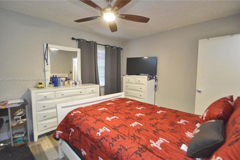 Condominio en venta en Pembroke Pines, Florida, 2 dormitorios, 102.19 m2 № 843751 - foto 8
