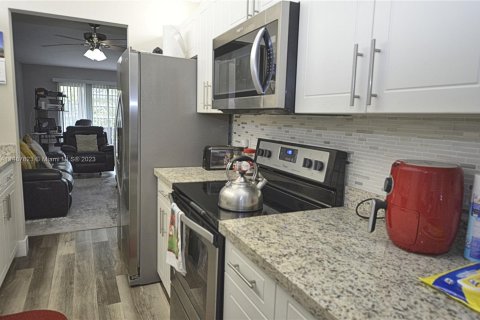 Condominio en venta en Pembroke Pines, Florida, 2 dormitorios, 102.19 m2 № 843751 - foto 18