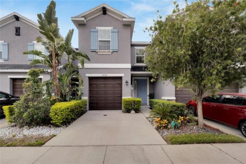 Townhouse in Tampa, Florida 3 bedrooms, 167.6 sq.m. № 1317669 - photo 3