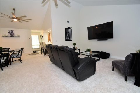 Condominio en alquiler en Sarasota, Florida, 2 dormitorios, 103.31 m2 № 214792 - foto 10