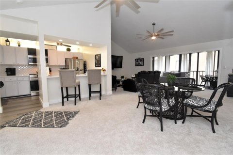 Condo in Sarasota, Florida, 2 bedrooms  № 214792 - photo 7