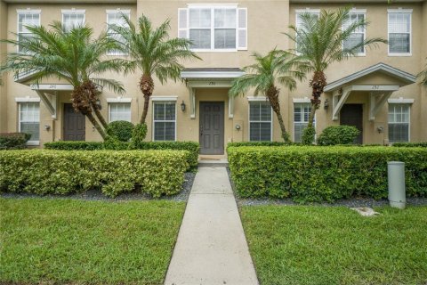 Townhouse in Winter Garden, Florida 2 bedrooms, 114.83 sq.m. № 1362941 - photo 1