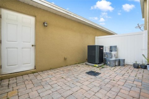 Townhouse in Winter Garden, Florida 2 bedrooms, 114.83 sq.m. № 1362941 - photo 23