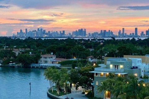 Copropriété à vendre à Miami Beach, Floride: 3 chambres, 129.13 m2 № 1333686 - photo 16