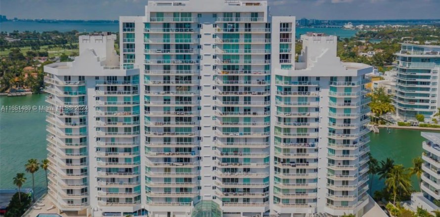 Condo à Miami Beach, Floride, 3 chambres  № 1333686