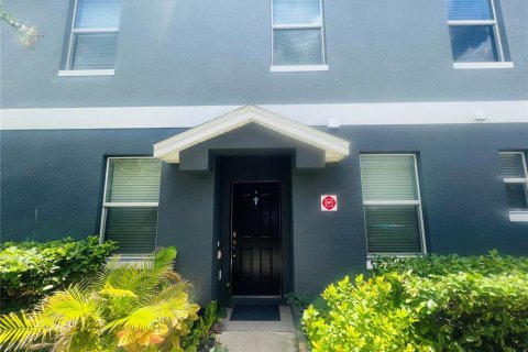 Adosado en venta en Orlando, Florida, 3 dormitorios, 157.84 m2 № 1252894 - foto 1