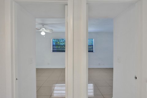 Condominio en venta en Coral Springs, Florida, 3 dormitorios, 133.78 m2 № 1100858 - foto 16