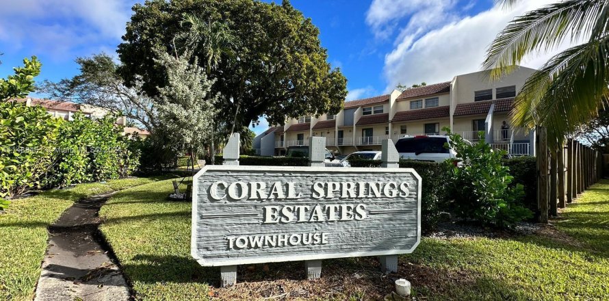 Condominio en Coral Springs, Florida, 3 dormitorios  № 1100858