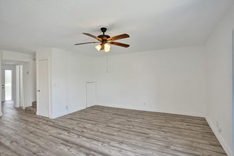 Condo in Coral Springs, Florida, 3 bedrooms  № 1100858 - photo 24