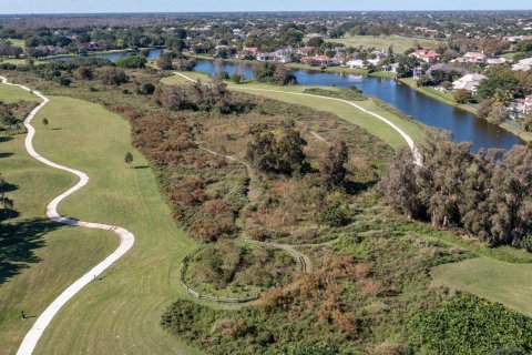 House in Wellington, Florida 3 bedrooms, 184.88 sq.m. № 1100879 - photo 13