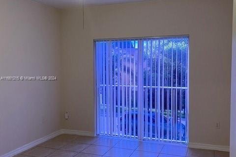 Townhouse in Florida City, Florida 3 bedrooms, 167.13 sq.m. № 1367606 - photo 9