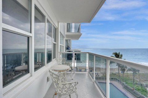 Condominio en venta en Fort Lauderdale, Florida, 1 dormitorio, 74.32 m2 № 1092241 - foto 10