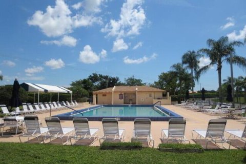 Condo in Delray Beach, Florida, 2 bedrooms  № 1092378 - photo 1