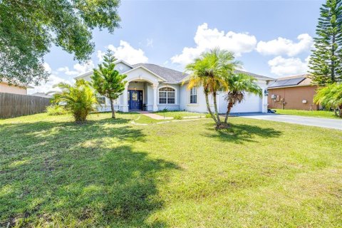 Villa ou maison à vendre à Kissimmee, Floride: 4 chambres, 222.97 m2 № 1323770 - photo 1