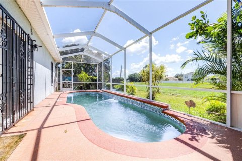 Villa ou maison à vendre à Kissimmee, Floride: 4 chambres, 222.97 m2 № 1323770 - photo 7