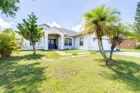 Villa ou maison à vendre à Kissimmee, Floride: 4 chambres, 222.97 m2 № 1323770 - photo 4