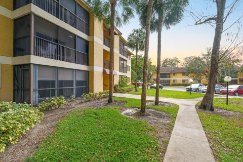 Condo in Oakland Park, Florida, 2 bedrooms  № 972703 - photo 3