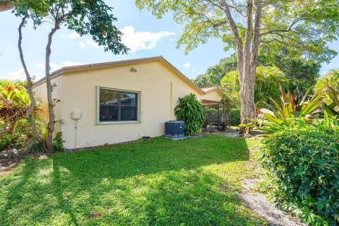 House in Delray Beach, Florida 2 bedrooms, 115.66 sq.m. № 1152077 - photo 8