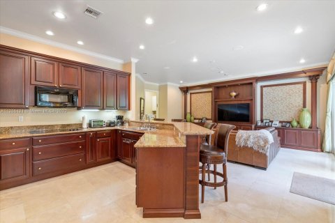 Villa ou maison à vendre à Aventura, Floride: 4 chambres, 239.87 m2 № 57793 - photo 12