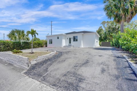 Immobilier commercial à vendre à West Palm Beach, Floride: 205.96 m2 № 1132726 - photo 27