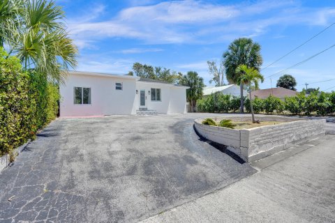 Immobilier commercial à vendre à West Palm Beach, Floride: 205.96 m2 № 1132726 - photo 26