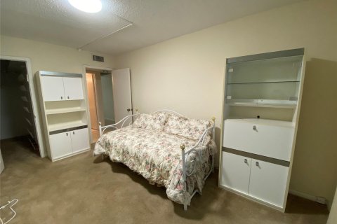 Condo in Deerfield Beach, Florida, 2 bedrooms  № 720786 - photo 28