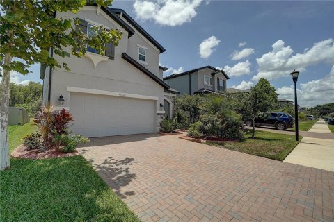 Villa ou maison à vendre à Tampa, Floride: 4 chambres, 256.97 m2 № 1296380 - photo 3