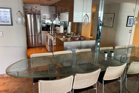 Condominio en alquiler en Miami Beach, Florida, 51.1 m2 № 57434 - foto 15