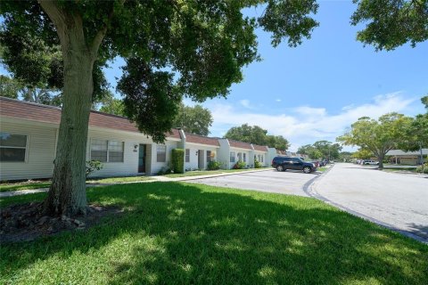 Condo in Seminole, Florida, 2 bedrooms  № 1314647 - photo 3