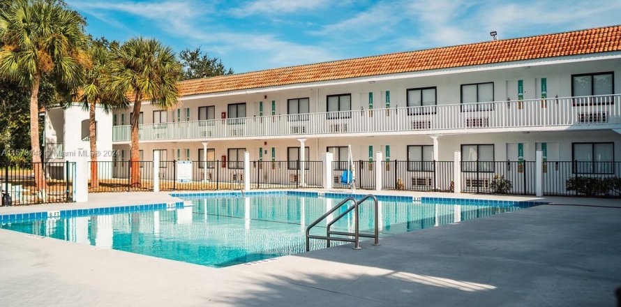 Hotel in Kissimmee, Florida 1 bedroom № 1134684