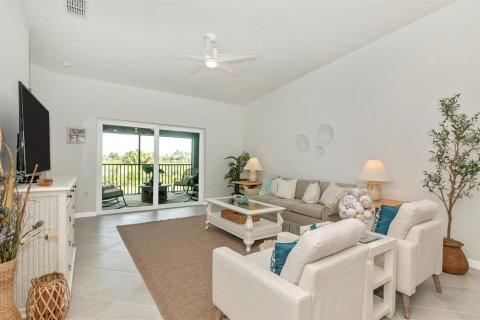 Condo in Venice, Florida, 2 bedrooms in WELLEN PARK  № 1362884 - photo 27