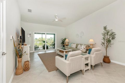 Condo in Venice, Florida, 2 bedrooms in WELLEN PARK  № 1362884 - photo 24