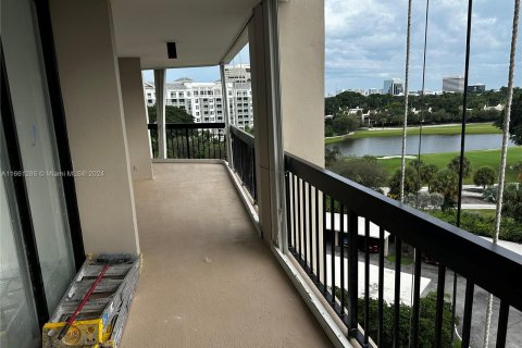 Condo in West Palm Beach, Florida, 3 bedrooms  № 1367258 - photo 14