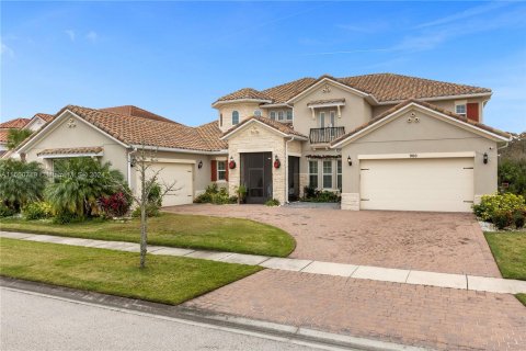 Casa en venta en Kissimmee, Florida, 5 dormitorios, 504.27 m2 № 1367057 - foto 3