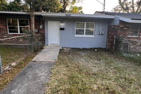 House in Jacksonville, Florida 2 bedrooms, 63.36 sq.m. № 822232 - photo 1