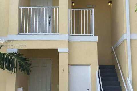 Condominio en venta en Homestead, Florida, 3 dormitorios, 106.93 m2 № 342736 - foto 1