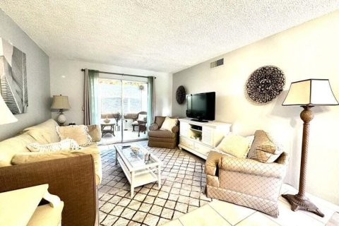 Copropriété à louer à Boynton Beach, Floride: 1 chambre, 70.42 m2 № 578604 - photo 17