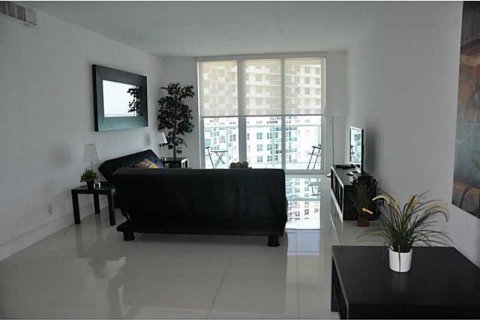 Copropriété à louer à Hollywood, Floride: 2 chambres, 114.83 m2 № 6516 - photo 4