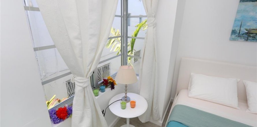 Condo in Miami Beach, Florida, 1 bedroom  № 1104698