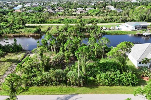 Terreno en venta en Port Charlotte, Florida № 1314303 - foto 1