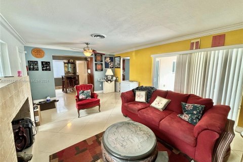 Casa en venta en Miramar, Florida, 3 dormitorios, 137.68 m2 № 1364858 - foto 10