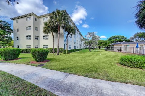 Condo in Coconut Creek, Florida, 2 bedrooms  № 1136470 - photo 3