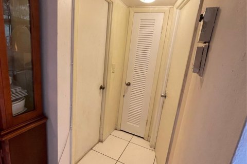 Copropriété à vendre à Sunrise, Floride: 2 chambres, 78.97 m2 № 869526 - photo 12