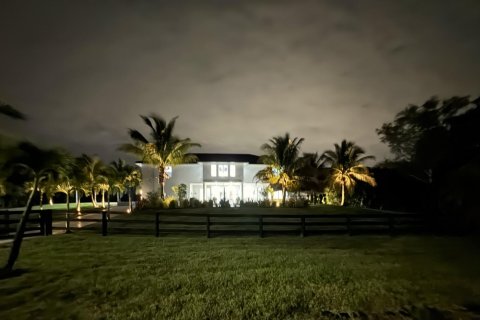 Villa ou maison à vendre à Loxahatchee Groves, Floride: 6 chambres, 588.44 m2 № 1178427 - photo 1