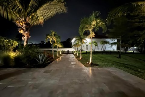 Villa ou maison à vendre à Loxahatchee Groves, Floride: 6 chambres, 588.44 m2 № 1178427 - photo 3