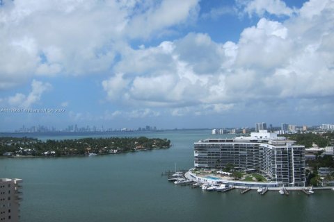 Copropriété à vendre à Miami Beach, Floride: 2 chambres, 141.21 m2 № 10021 - photo 26