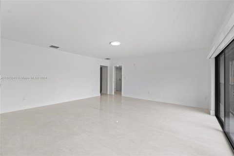 Touwnhouse à vendre à Miami Lakes, Floride: 4 chambres, 204.85 m2 № 1399162 - photo 22