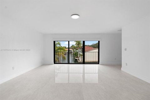 Townhouse in Miami Lakes, Florida 4 bedrooms, 204.85 sq.m. № 1399162 - photo 23