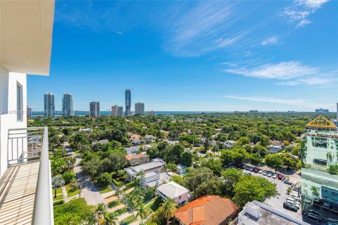 Condo in Miami, Florida, 2 bedrooms  № 1399118 - photo 24